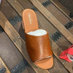 Lisa Vicky Vital-V Mules Sandals in Chestnut Leather 9M